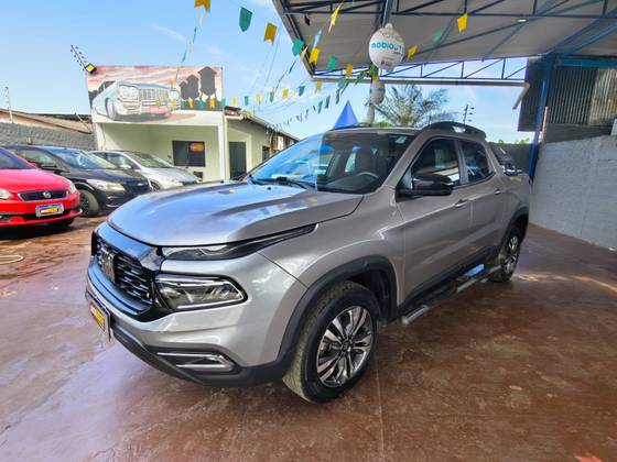 FIAT TORO 1.3 TURBO 270 FLEX FREEDOM AT6 FIAT TORO 1.3 TURBO 270 FLEX FREEDOM AT6